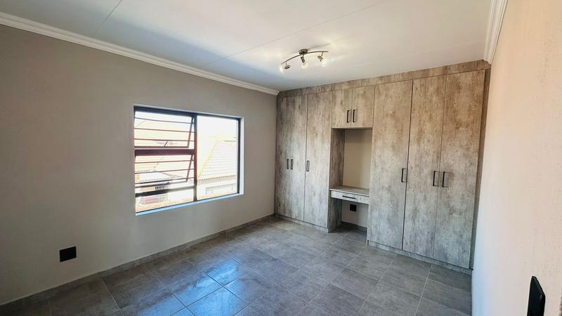 3 Bedroom Property for Sale in Waterval East North West